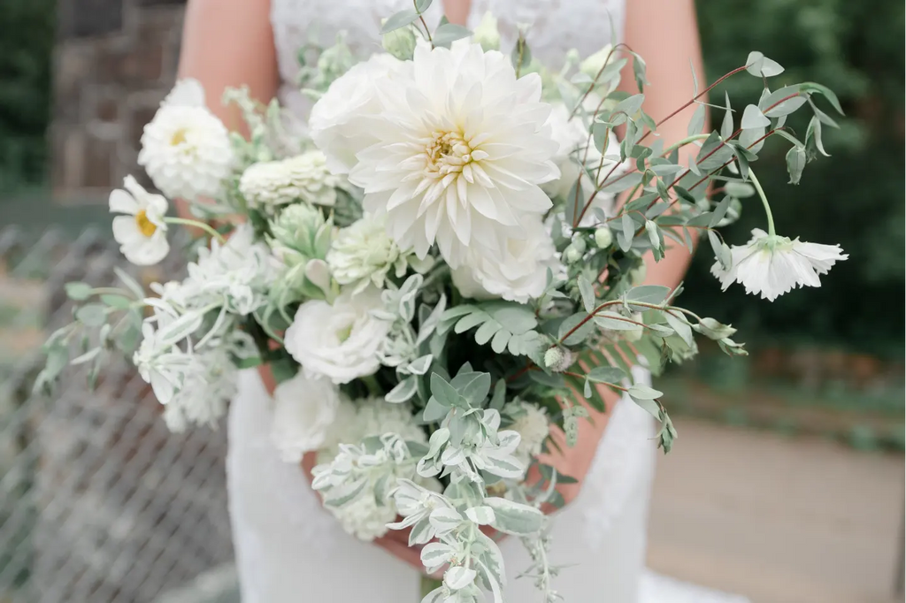 DIY - WEDDING FLORAL BUCKET